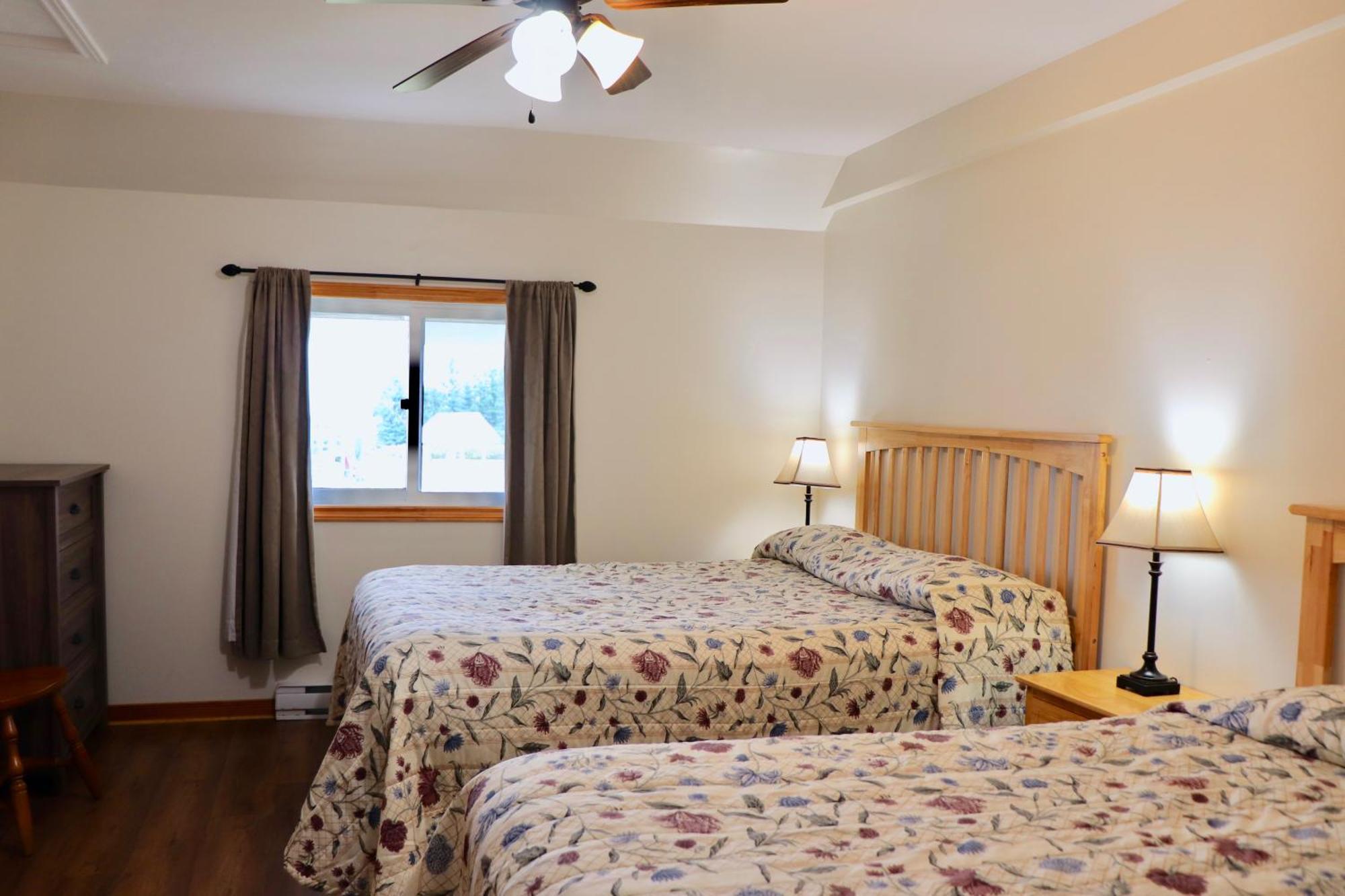 פרום Shining Waters - Ingleside Cottages מראה חיצוני תמונה