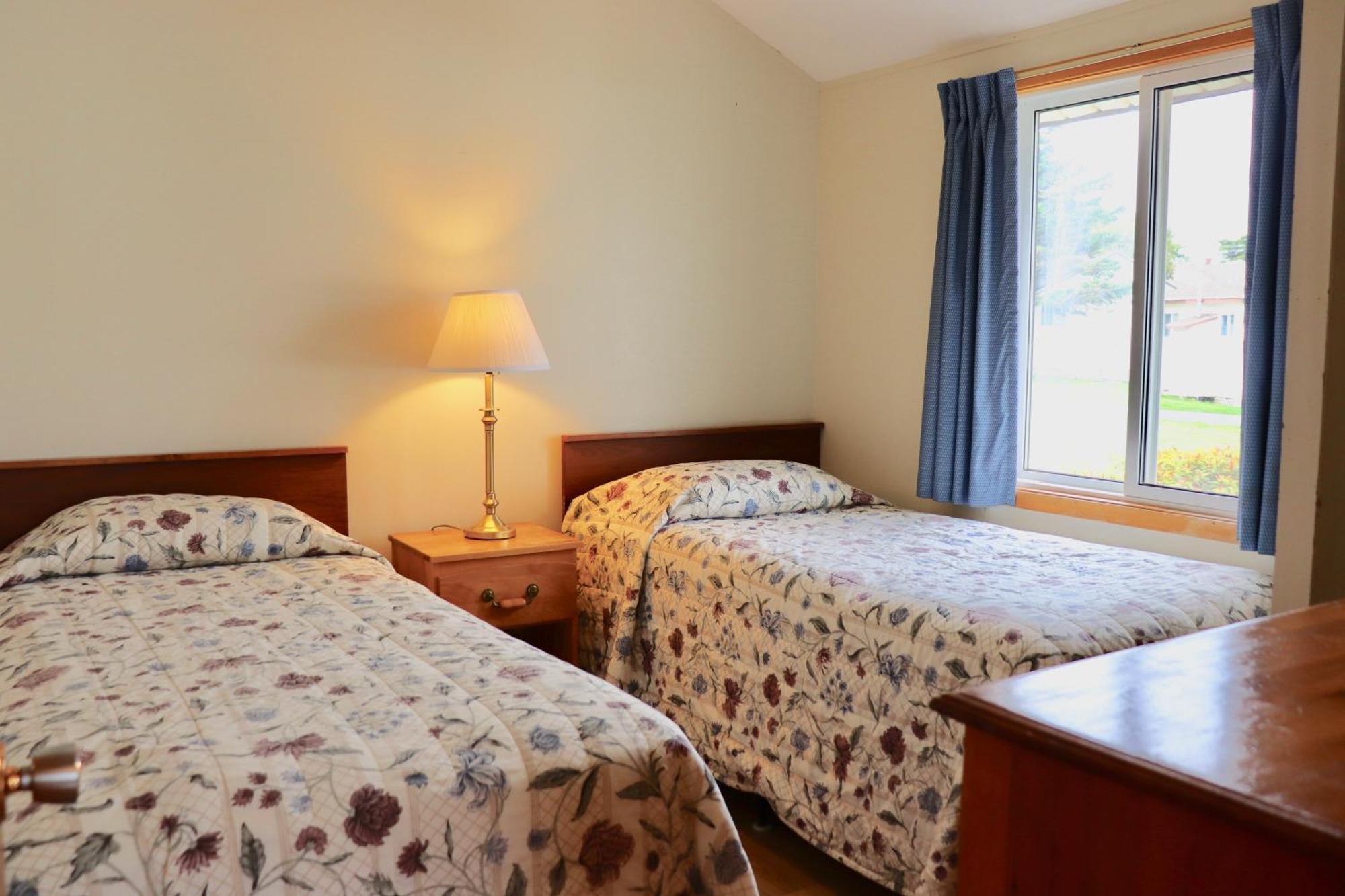 פרום Shining Waters - Ingleside Cottages מראה חיצוני תמונה
